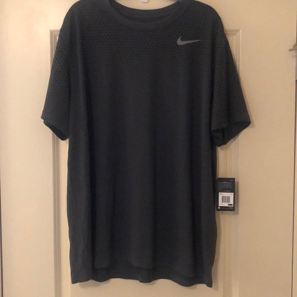 🛍 2/$30 | Men’s Nike Dri-Fit Shirt